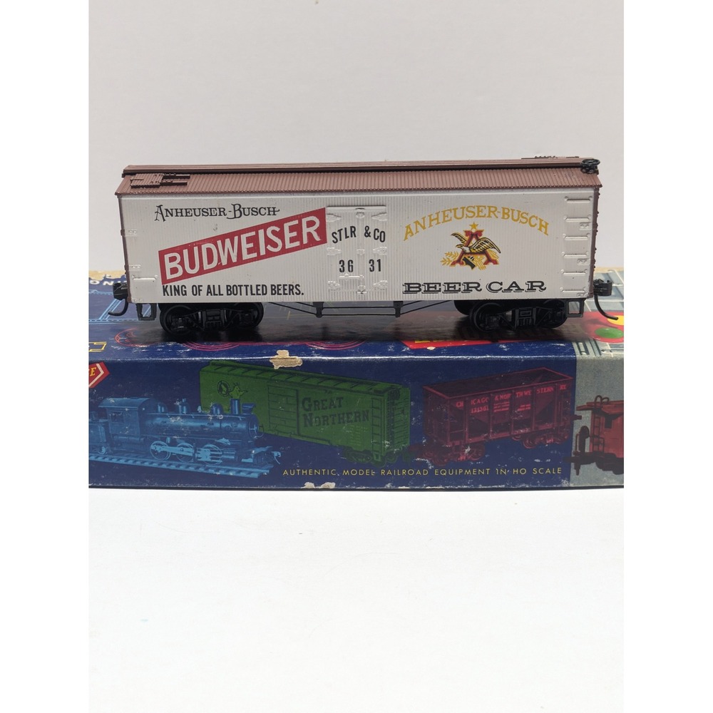 Roundhouse Vintage HO Scale 36' Billboard Reefer Budweiser Beer Car 3157